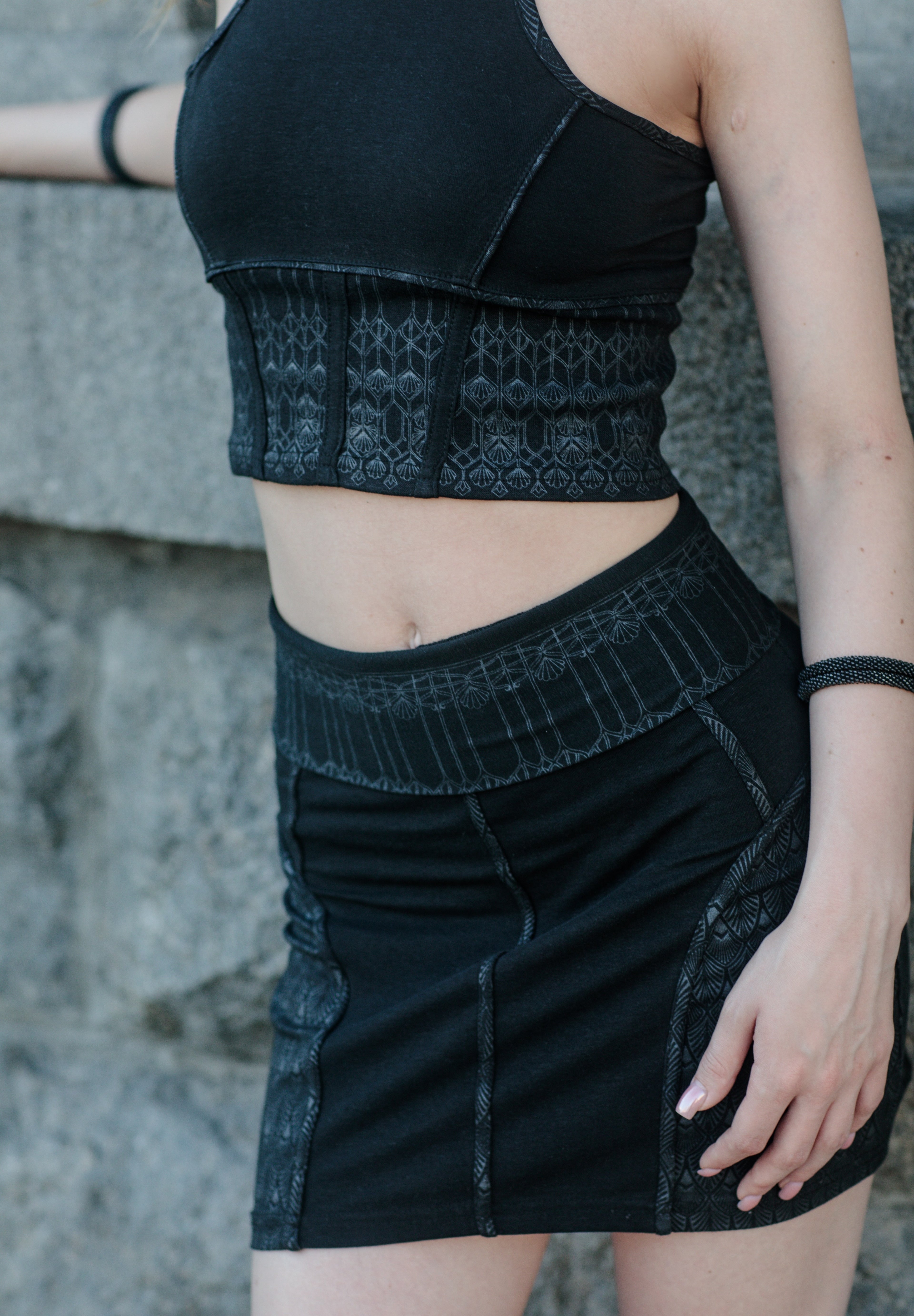 Elyra Top Black