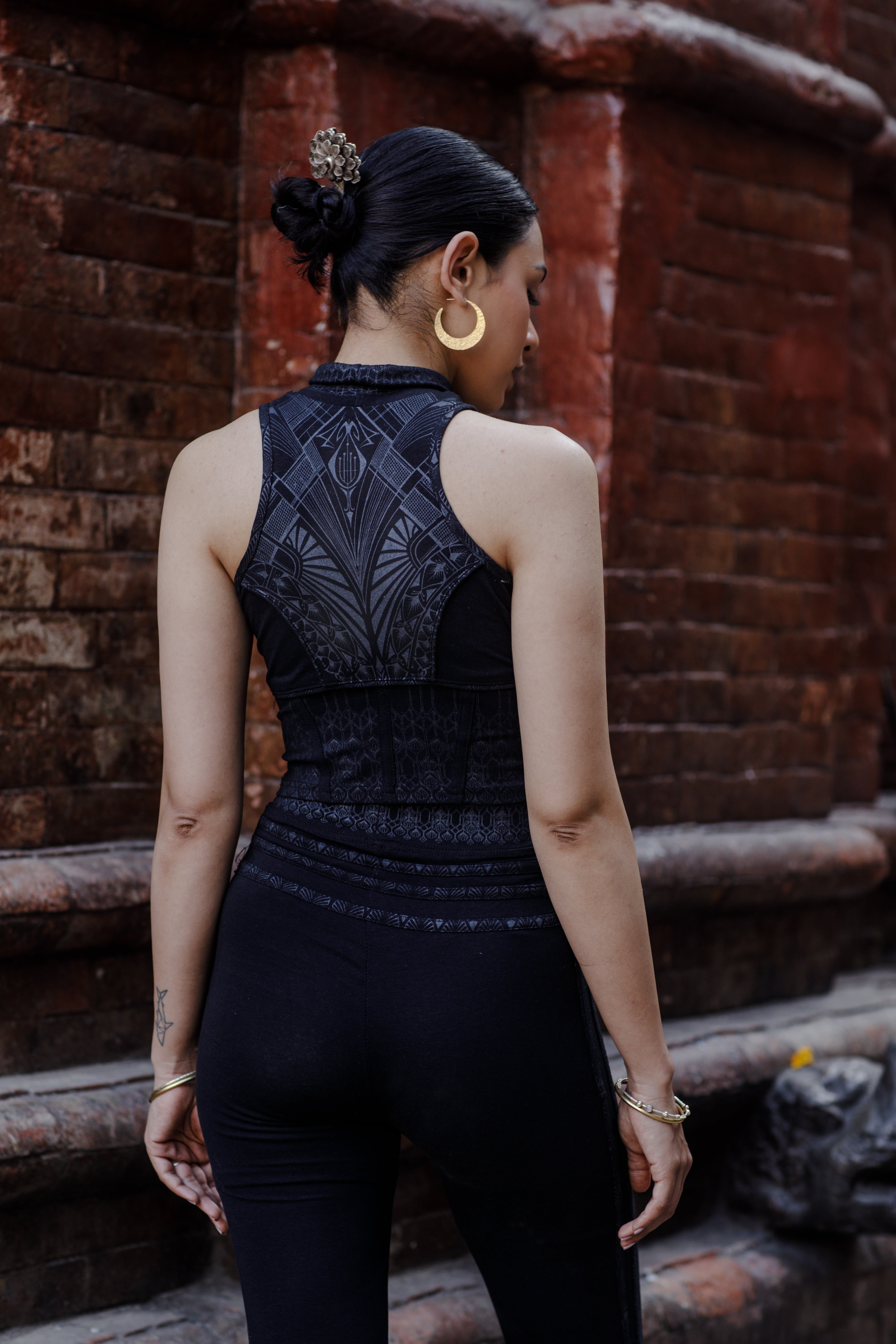 Elyra Top Black