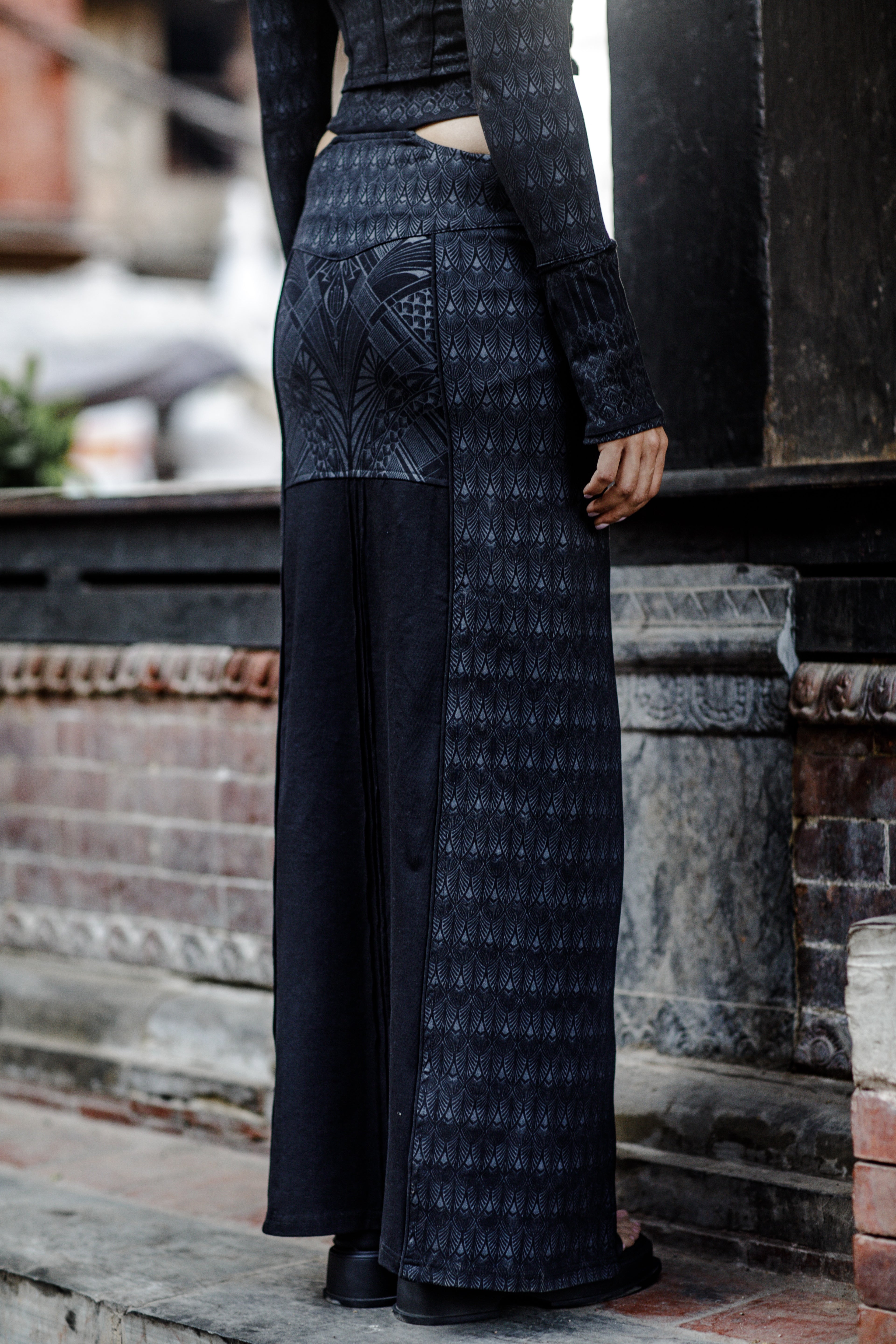 Elyra Skirt Black