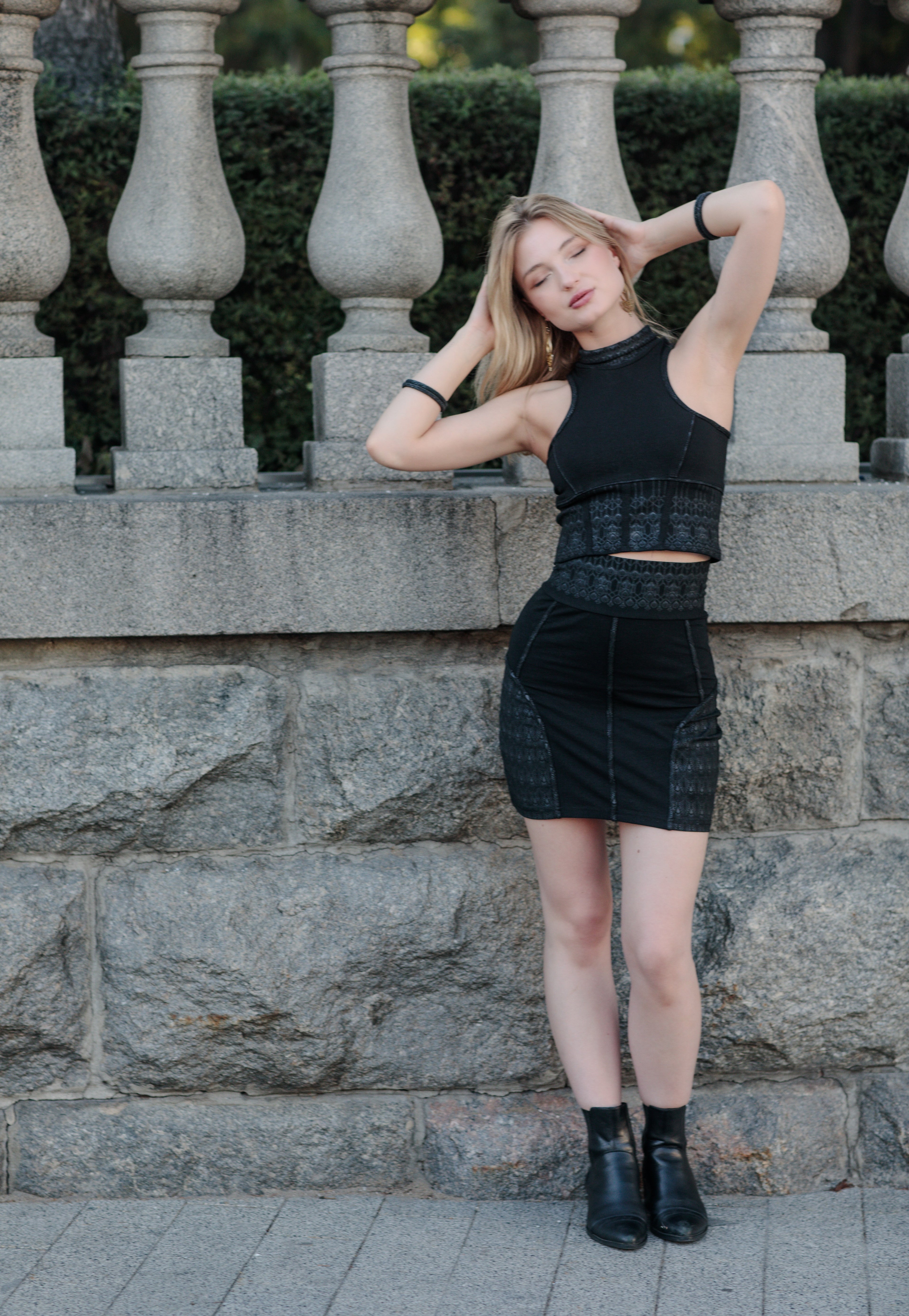 Neemea Skirt Black
